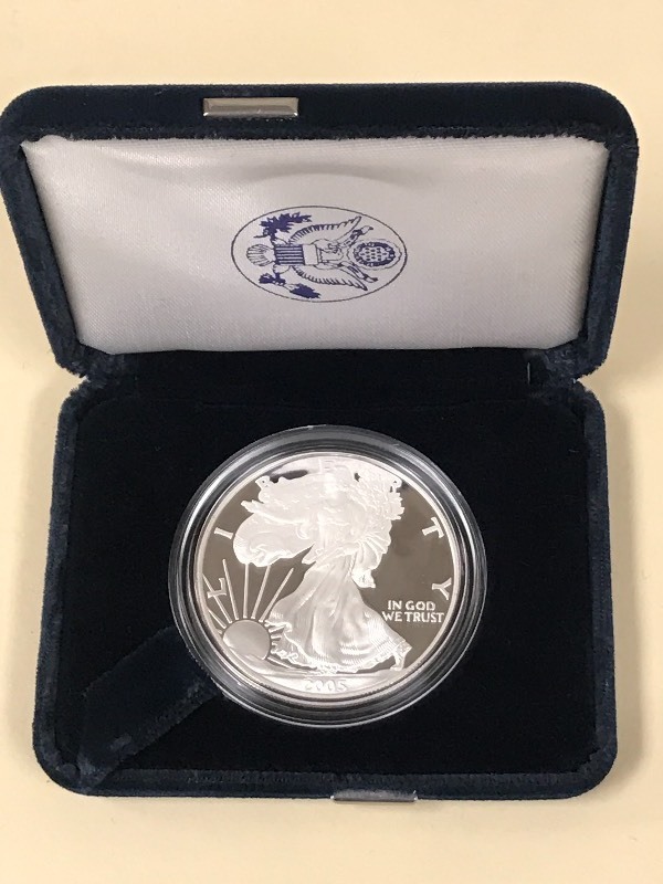 lot 48 image: 2005-W Silver American Eagle Dollar...