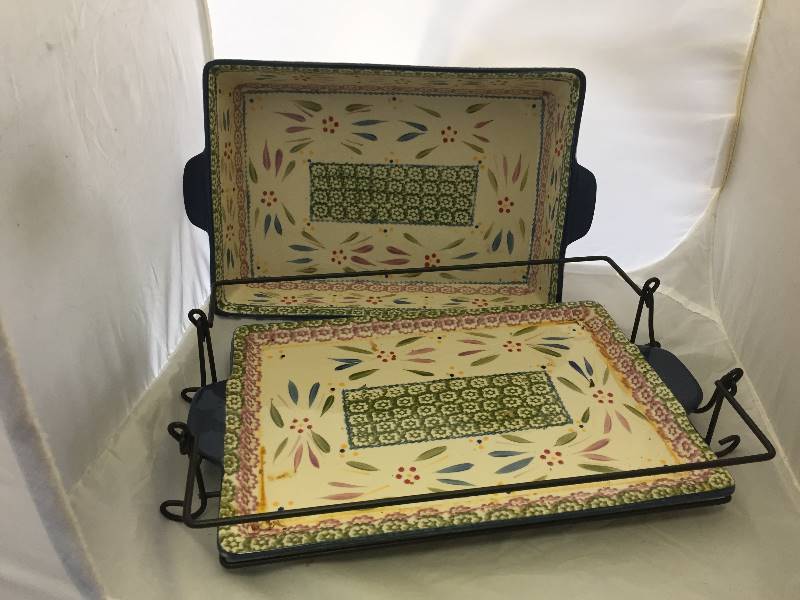 lot 16 image: Temptations Large Old World Pan, Tray & Holder