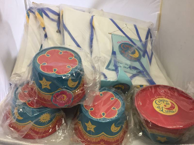 lot 18 image: 4 New Muffy Vandebear Circus Tents