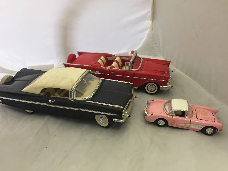 lot 19 image: Collectible Die Cast Cars