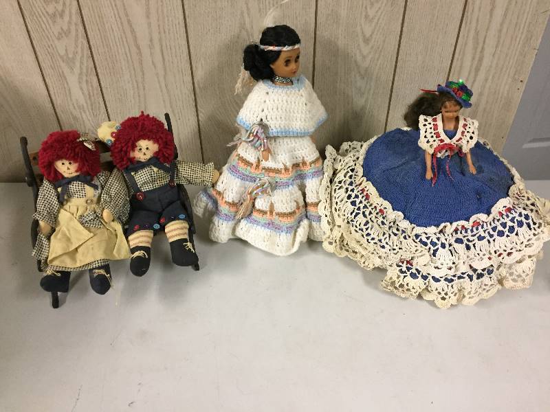 lot 54 image: Vintage Dolls - Raggedy Ann & Andy