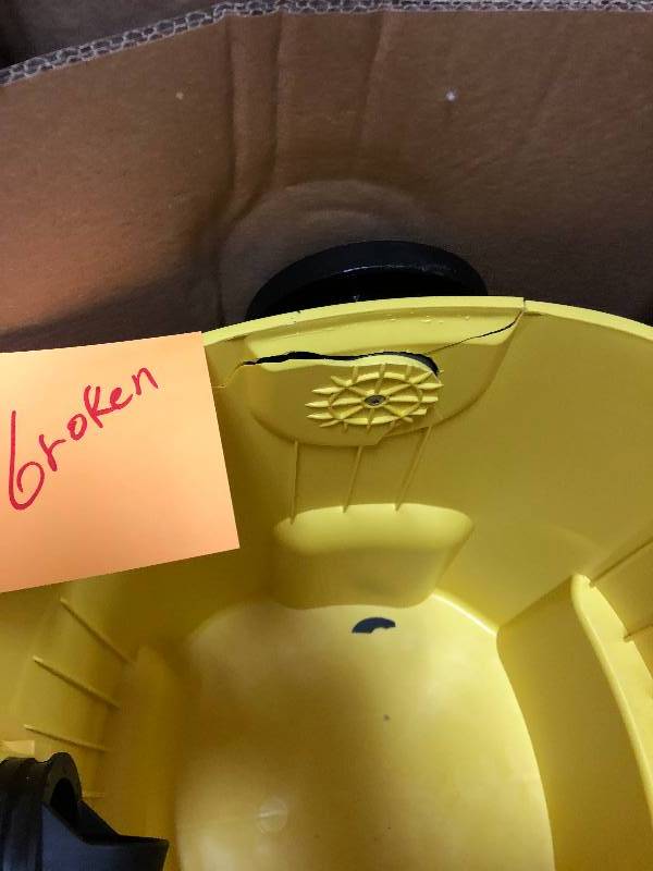 Karcher 6.6 Gal. WD5 WetDry Vacuum open box never used whit damage