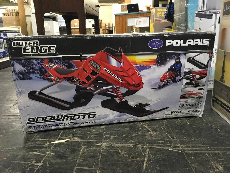 lot 23 image: POLARIS SNOW RACER, MSRP $54.99, MISSING HOOD