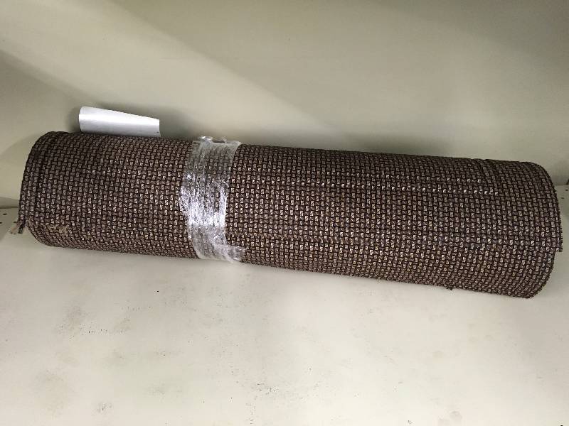lot 34 image: APACHE 30X47 MANHATTAN HEAVY DUTY ENTRY MAT, MSRP $13.99