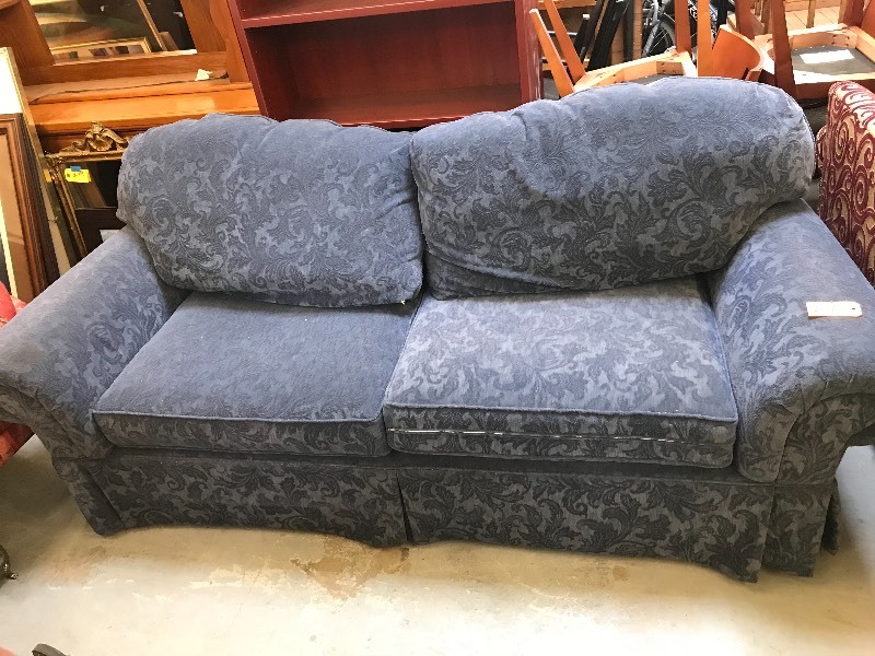 LOVESEAT