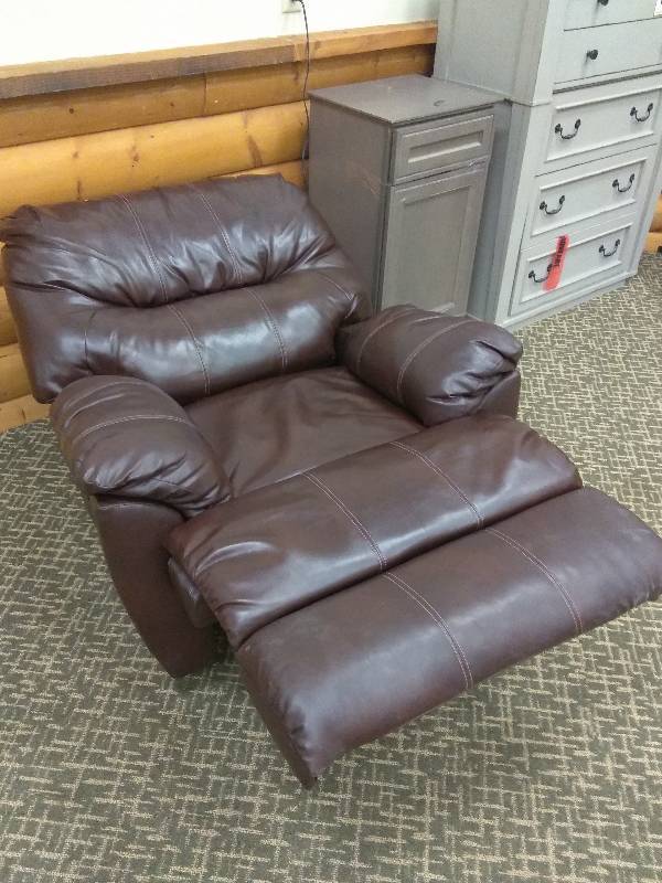 lot 5 image: Automatic Brown Leather Recliner