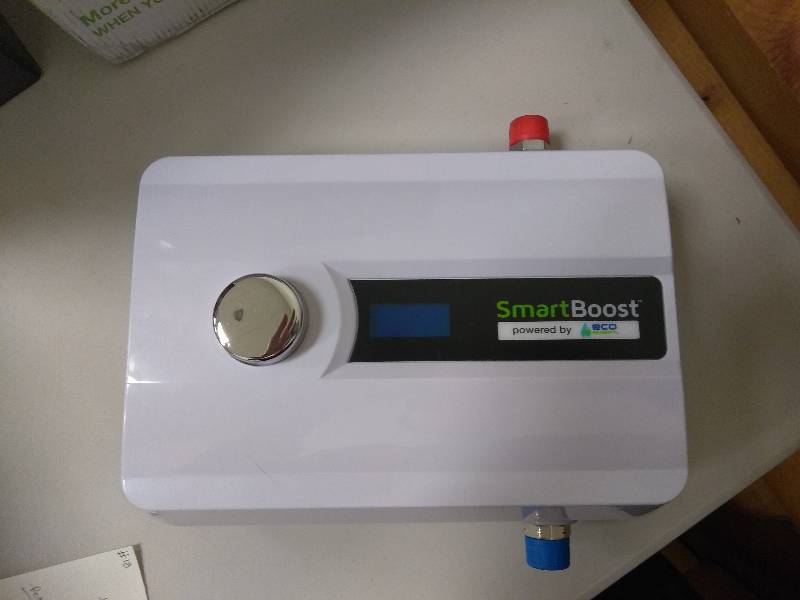 lot 18 image: EcoSmart 7.2 kW Electric Tankless Water Heater Booster