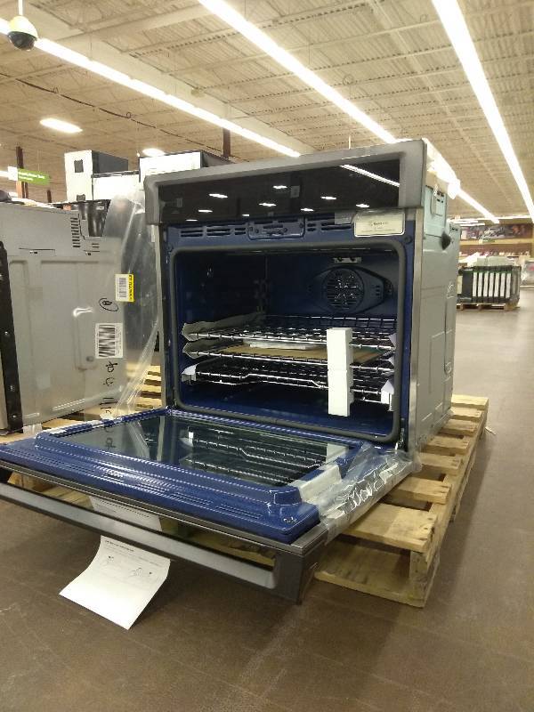 lot 47 image: Samsung 30 in. Single Electric Wall Oven Self-Cleaning with Dual Convection in Stainless