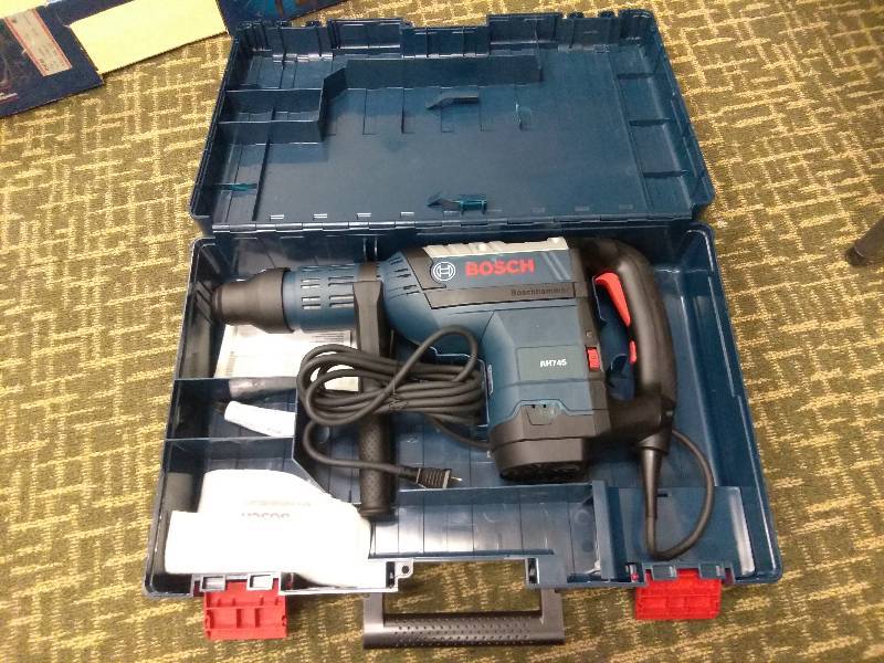 lot 49 image: Bosch 13.5 Amp Corded 1-34 in. SDS-max Variable Speed Rotary Hammer Drill with Auxiliary Handle and Carrying Case