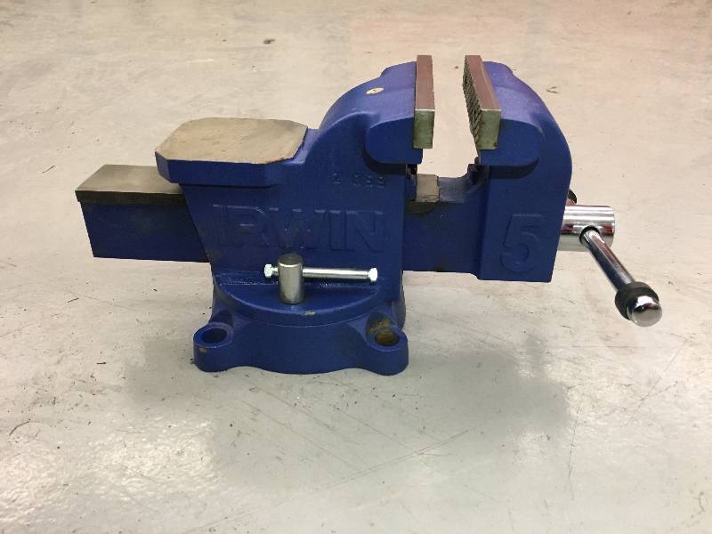 lot 14 image: Irwin 5 Vise - #1
