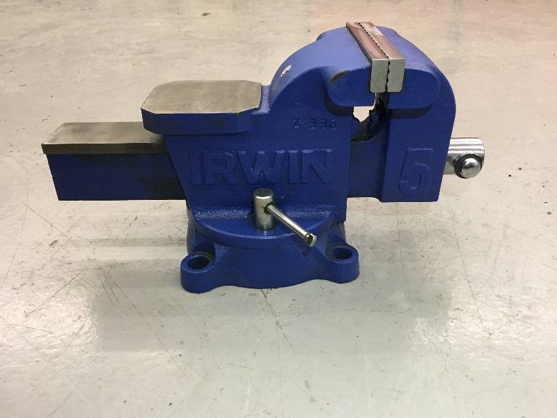 lot 16 image: Irwin 5 Vise - #3