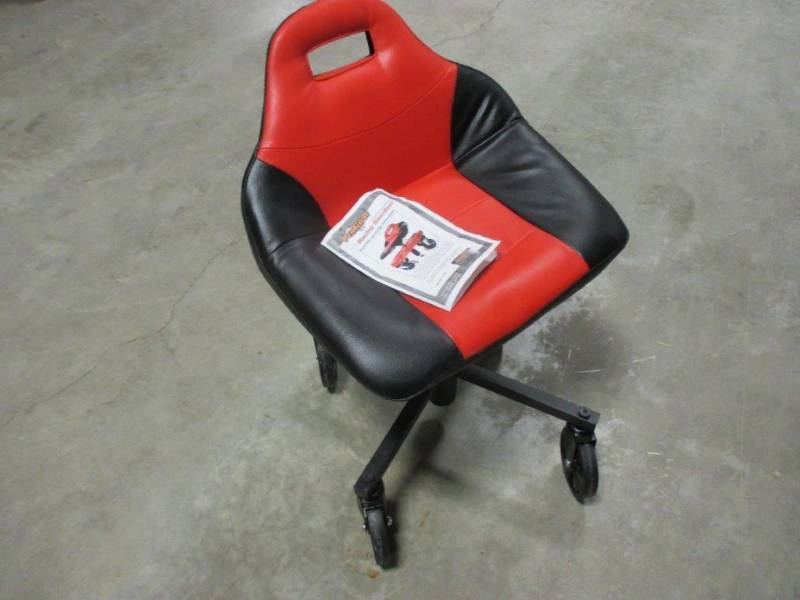 lot 17 image: Pro-Gear Mechanics Chair