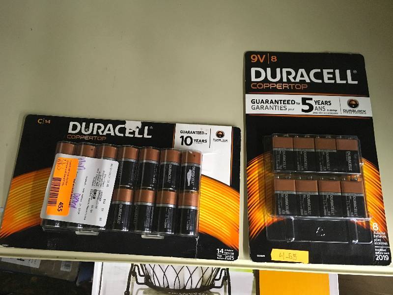 lot 455 image: DURACELL C-14PK CARDED, MSRP $15.99 AND DURACELL 9V-8PK CARDED, MSRP $16.99