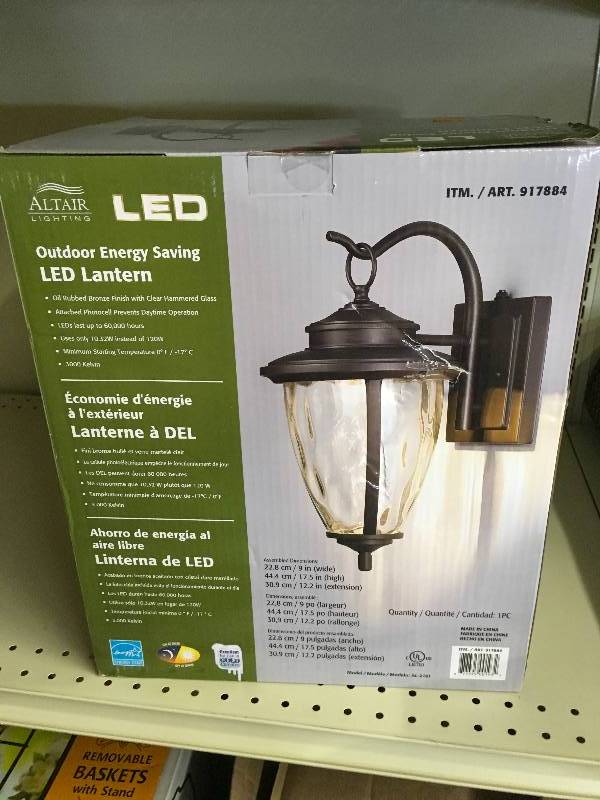 lot 456 image: 9IN LED COACH LIGHT, MSRP $34.99