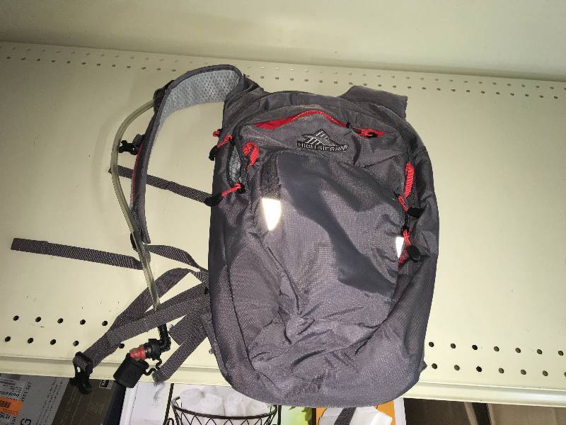 lot 459 image: 9L HYDRATION PACK CRAGIN, MSRP $24.99