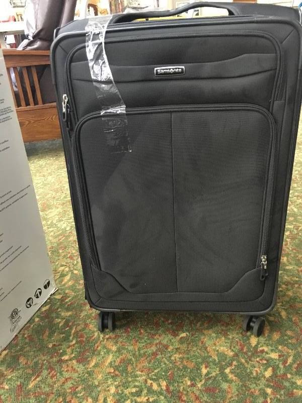 lot 474 image: SAMSONITE HILITE 2.0 2PC, MSRP $149.99