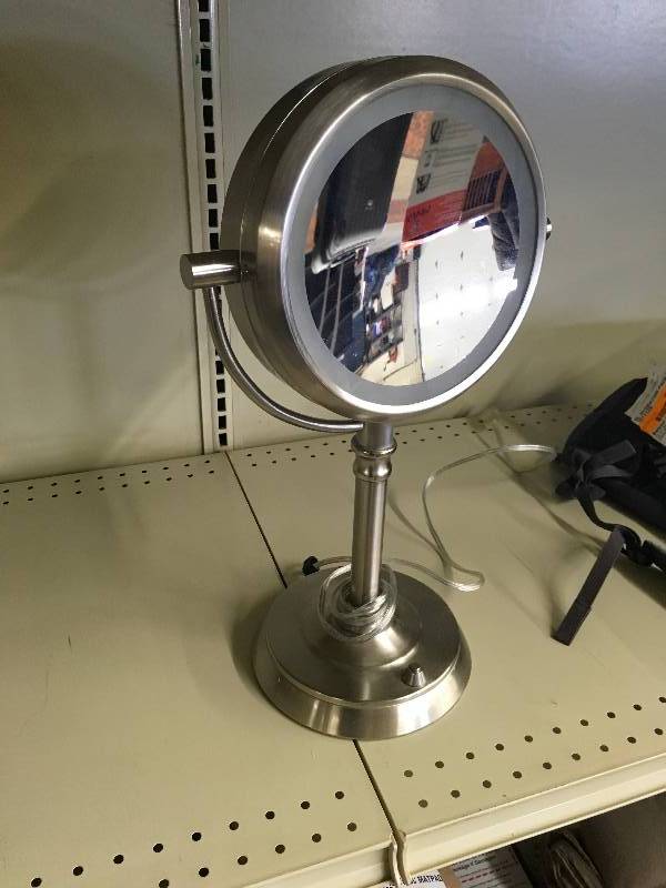 lot 458 image: SUNTER MAKEUP MIRROR 10X, MSRP $19.99