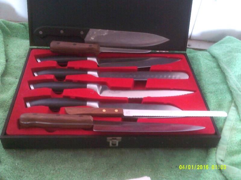 TODD ENGLISH AND CICAGO CUTLERY KNIVES