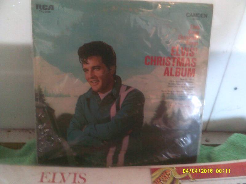 2 VINTAGE ELVIS RECORDS