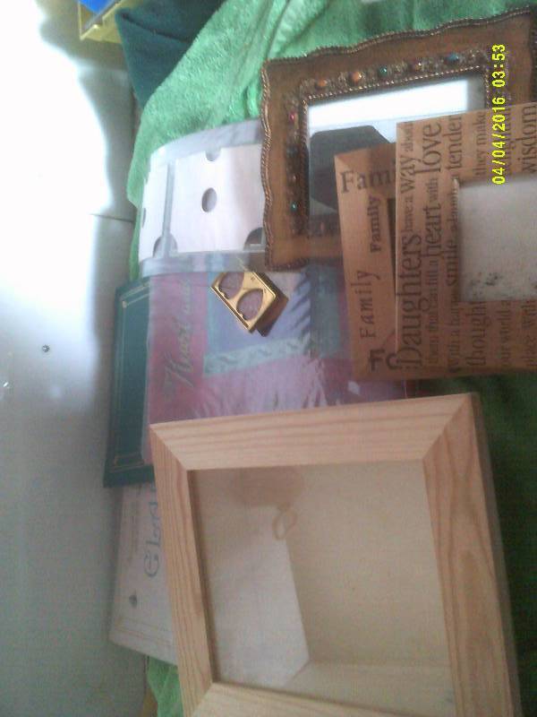PICTURE FRAMES , ALBUMS , PHOTO BOX
