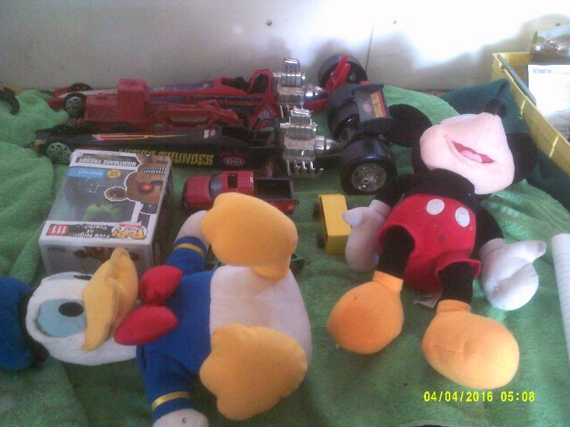 COLLECTIBLE TOYS
