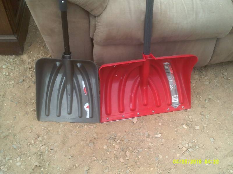 2 NEW SNOW SHOVELS