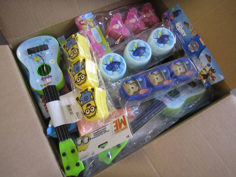 Large Lot of Easter Supplies Basket...