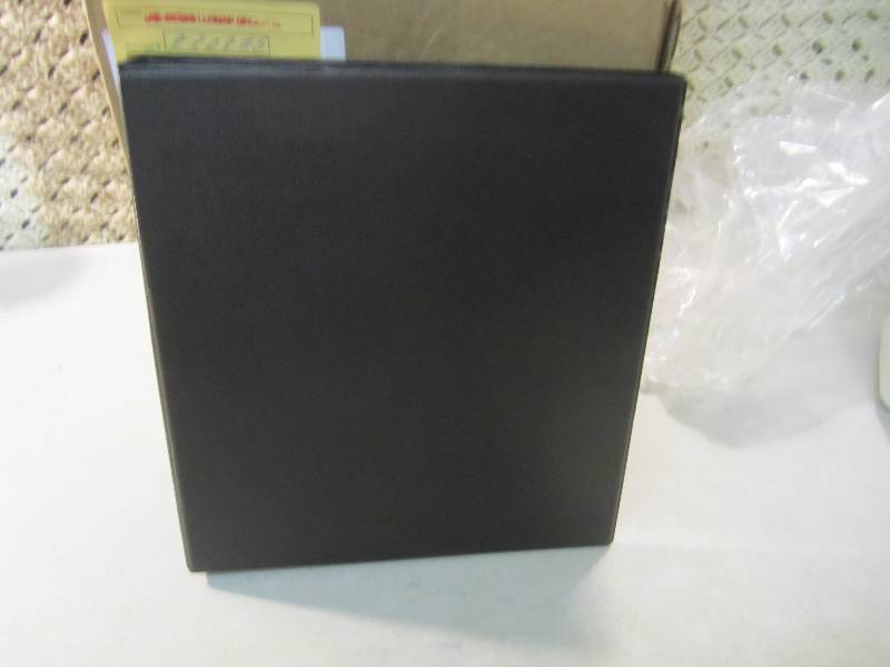 Case of 12 Avery Black 1 3-Ring Bi...