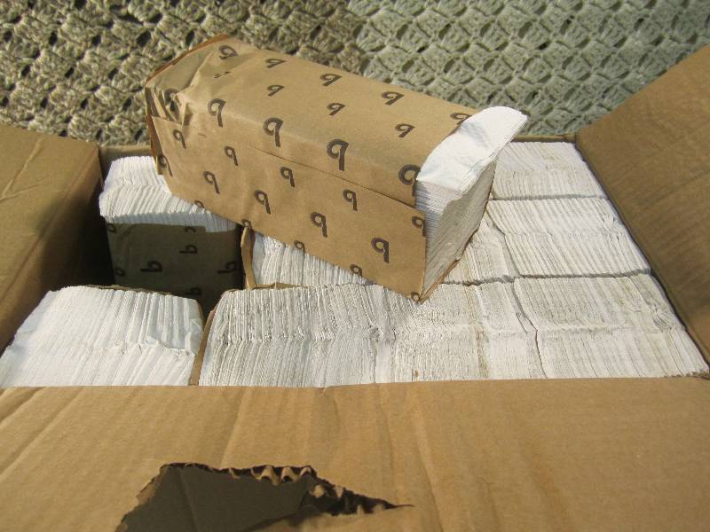 Case of 2400 White C-Fold Towels 12...