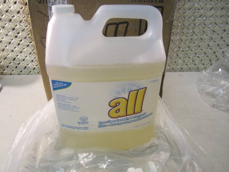 Lot of 2 Large 2 Gallon All Free Cl...