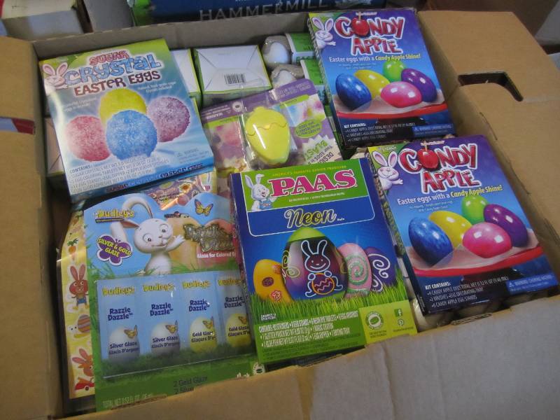 Large Lot of Easter Supplies See Ph...