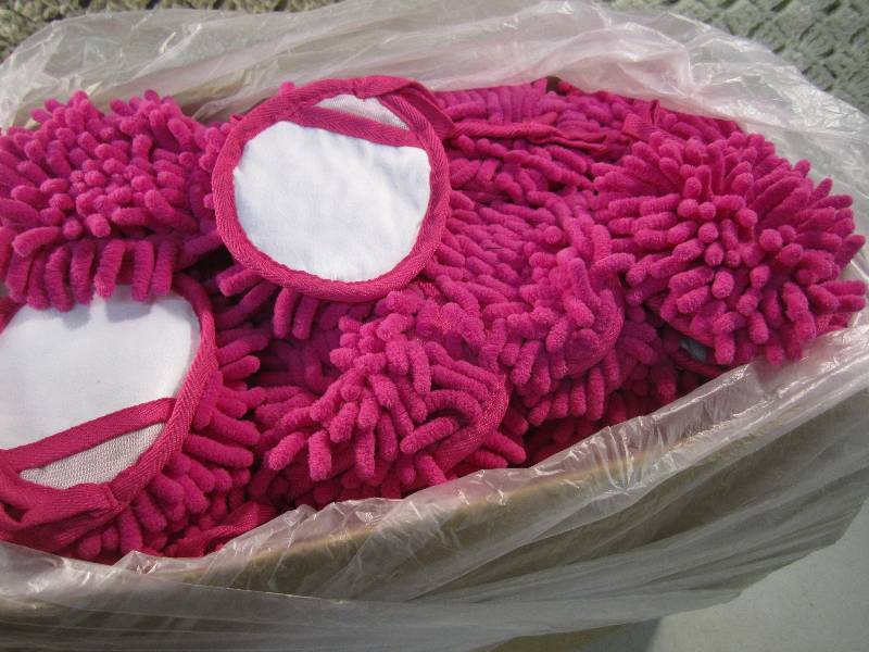 Case of 200 Frizzy Finger Dusters P...