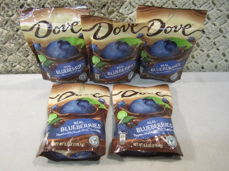 Lot of 5 Bags Dove Real Blueberries...
