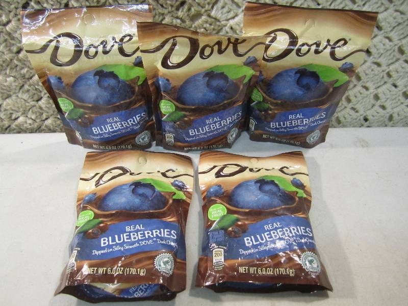 Lot of 5 Bags Dove Real Blueberries...