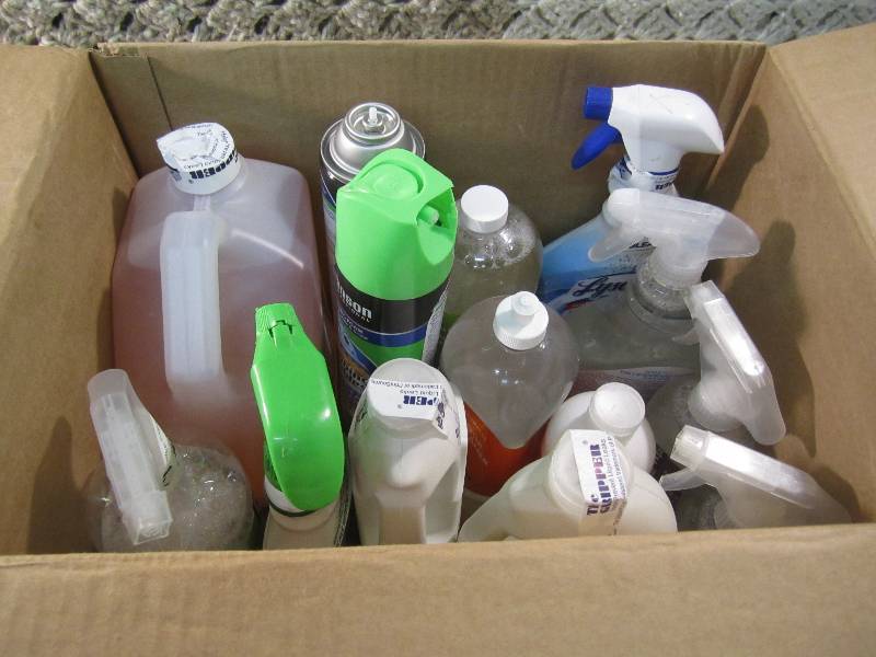 Mixed Lot of Various Cleaners  D-4...