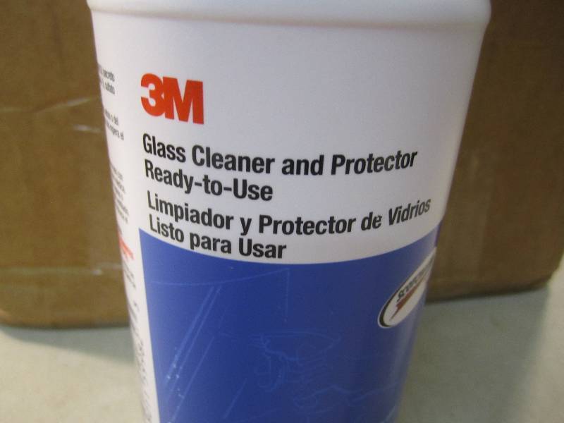 Lot of 9 3M Glass Cleaner and Prote...