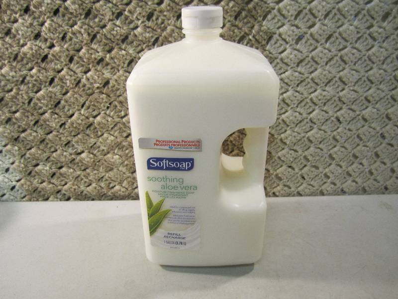 Lot of 3 SoftSoap Aloe Vera Hand So...