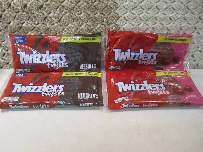 Mixed Lot of Twizzlers Twists 2 Che...