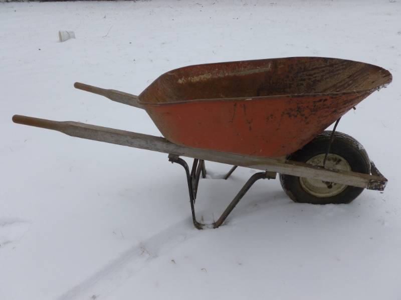 lot 37 image: Wheel Barrow