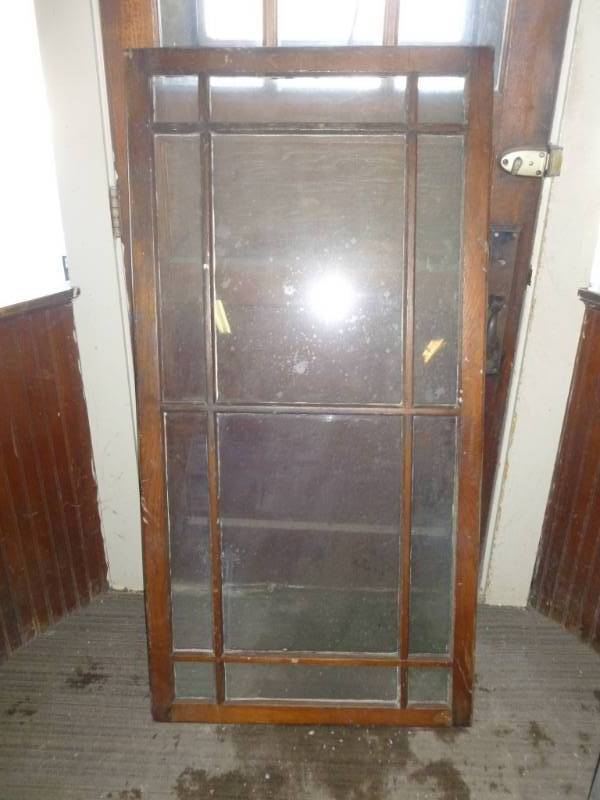 lot 40 image: Vintage Window
