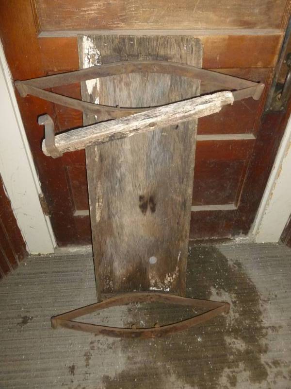 lot 46 image: Antique Buckboard Seat