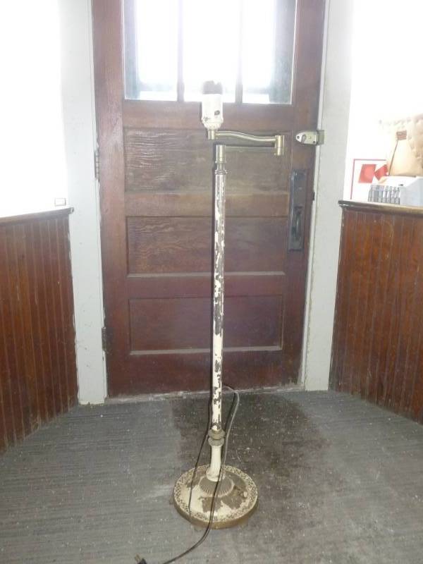 lot 59 image: Antique Floor Lamp