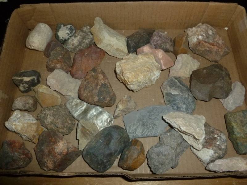 lot 93 image: Collector Rocks