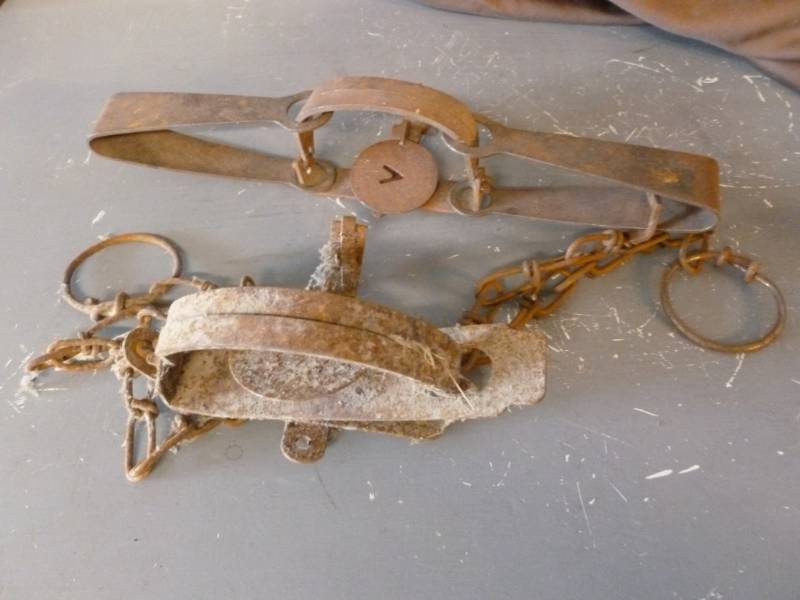 lot 120 image: Vintage Traps