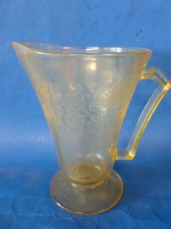 lot 131 image: Depression Glass