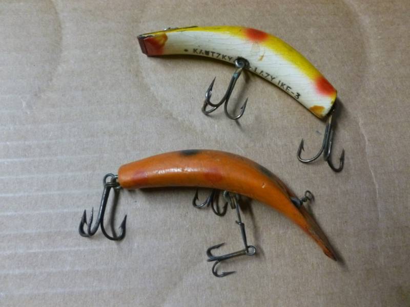 lot 147 image: Vintage Fishing Baits