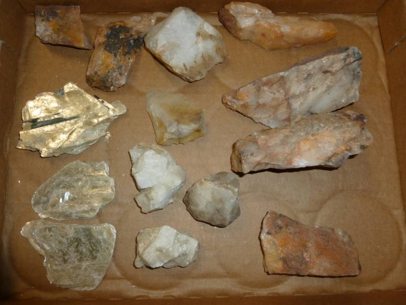 lot 149 image: Collector Rocks