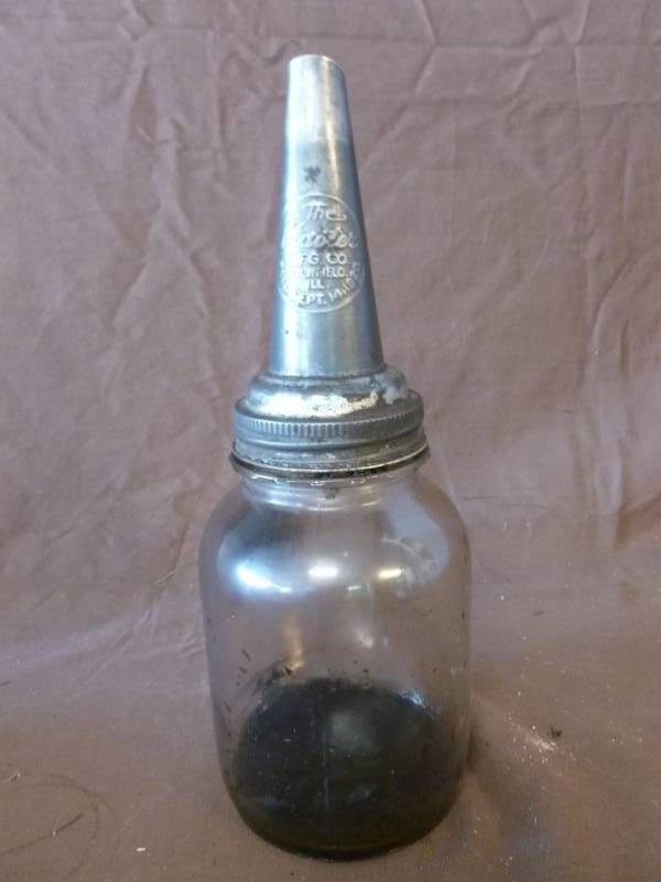 lot 170 image: Vintage Oil Bottle
