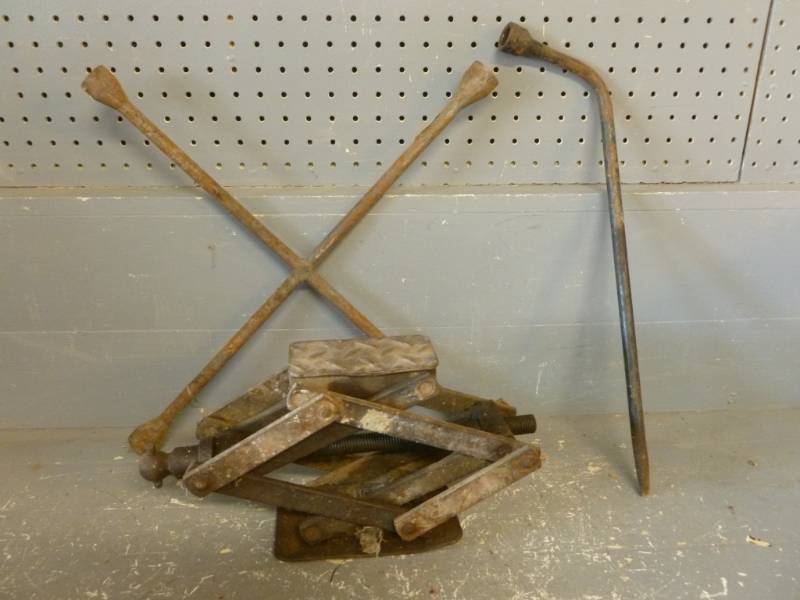 lot 173 image: Vintage Tools