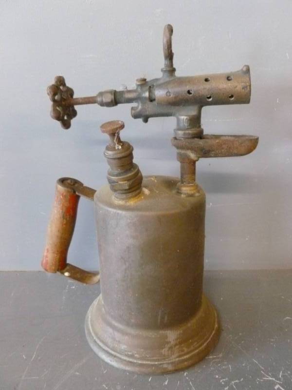 lot 182 image: Vintage Brass Torch